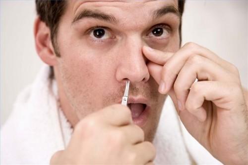 Comment traiter les poils incarnés de nez