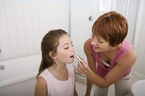 Comment faire une demande de maquillage pour enfants