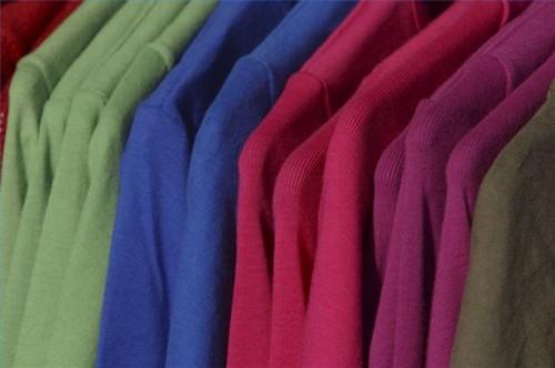 Comment choisir les meilleurs vêtements de couleurs pour vous