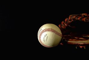 Comment prendre action de base-ball de photos sans boule floue ou Bat