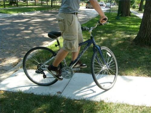 Comment suivre stand sur un vélo