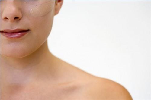 Comment postuler Fondation peau Maquillage
