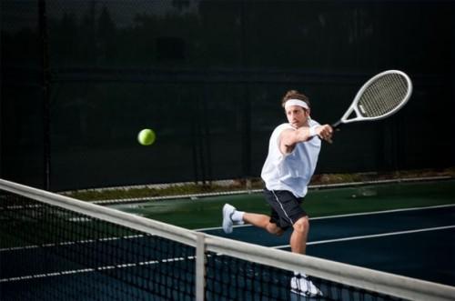 Comment frapper un revers Slice dans Tennis
